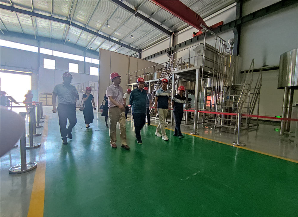  攜手并肩，共贏未來——熱烈歡迎餐飲協(xié)會領(lǐng)導蒞臨山東天泰參觀指導